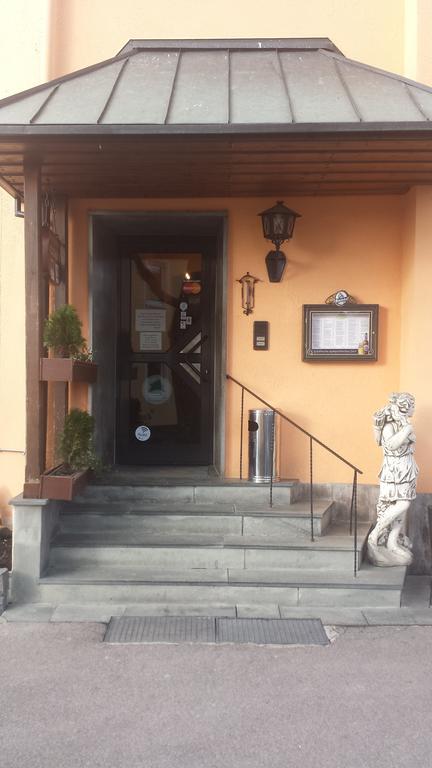 Hotel Restaurant Platamon Feuchtwangen Exteriér fotografie